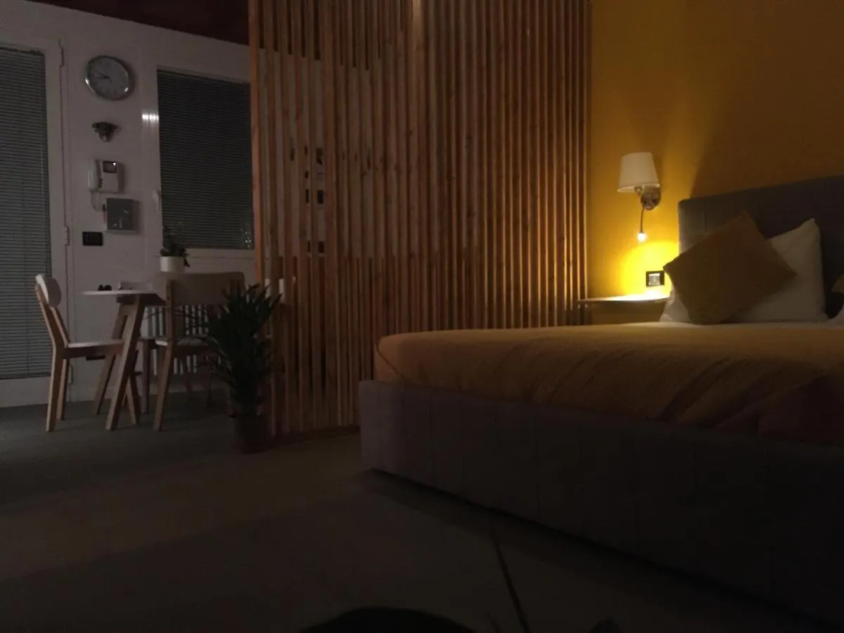 Bed and Breakfast Futura à Bologne 0*,